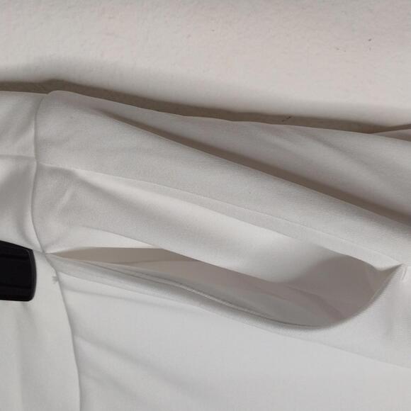 NWT Greg Norman Women's White/Golf Skort Size Large - Picture 4 of 10